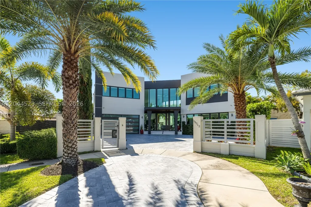 15712 SW 69th Lane Miami FL 33193