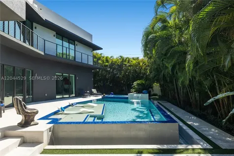 15712 SW 69th Lane Miami FL 33193