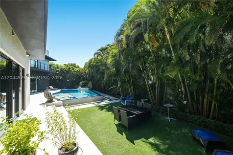 15712 SW 69th Lane Miami FL 33193