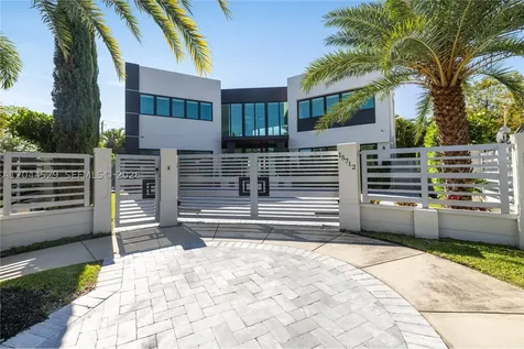 15712 SW 69th Lane Miami FL 33193