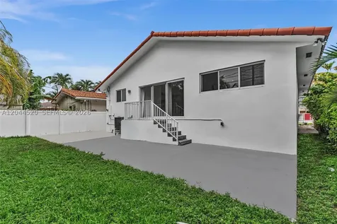 8858 Harding Avenue Surfside FL 33154