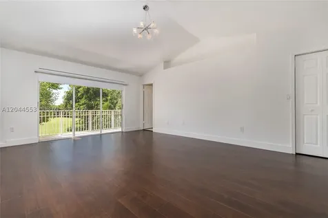 5132 NW 106th Avenue Doral FL 33178