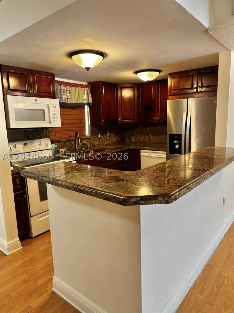 9371 Fontainebleau Boulevard Miami FL 33172