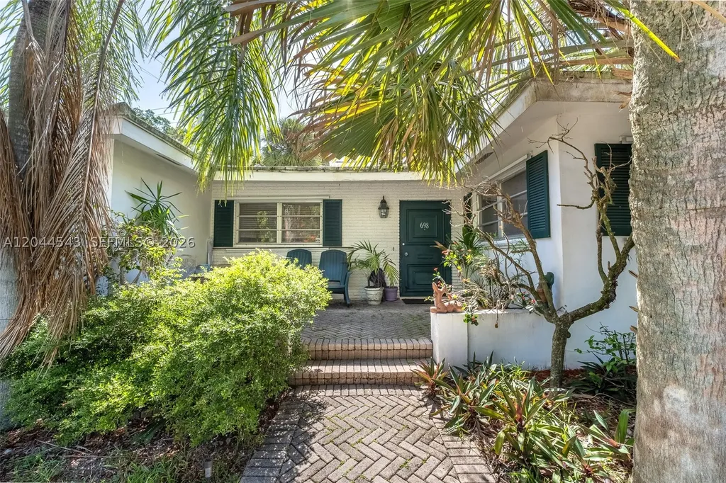 698 NW 7th Avenue Boca Raton FL 33486