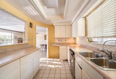 698 NW 7th Avenue Boca Raton FL 33486