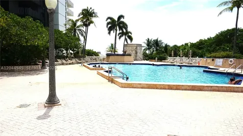 1111 Crandon Boulevard Key Biscayne FL 33149