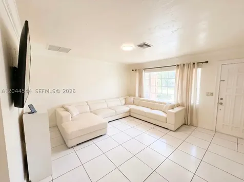 974 SE 1st Street Hialeah FL 33010