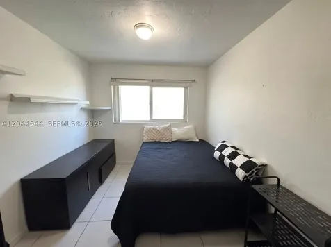 974 SE 1st Street Hialeah FL 33010
