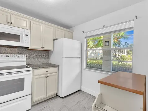 1212 SE Bahama Bend Coconut Creek FL 33066