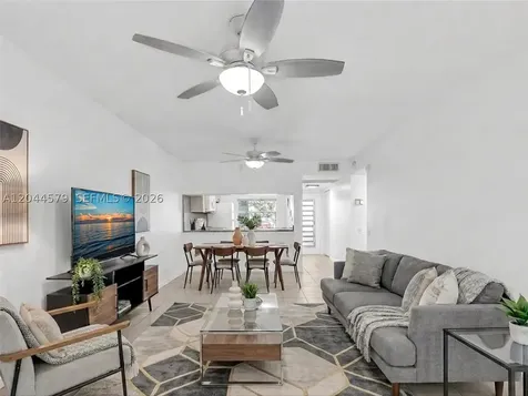 1212 SE Bahama Bend Coconut Creek FL 33066