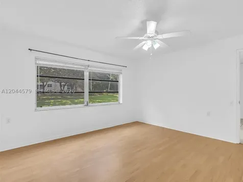 1212 SE Bahama Bend Coconut Creek FL 33066