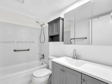 1212 SE Bahama Bend Coconut Creek FL 33066