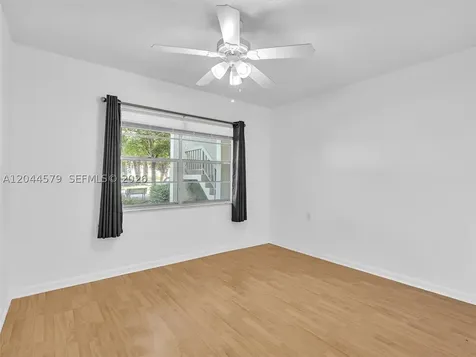 1212 SE Bahama Bend Coconut Creek FL 33066