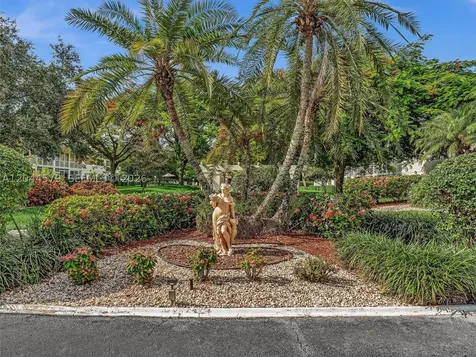 1212 SE Bahama Bend Coconut Creek FL 33066