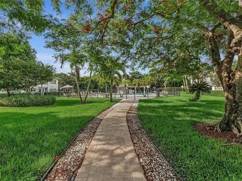 1212 SE Bahama Bend Coconut Creek FL 33066