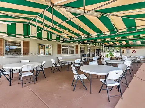 1212 SE Bahama Bend Coconut Creek FL 33066