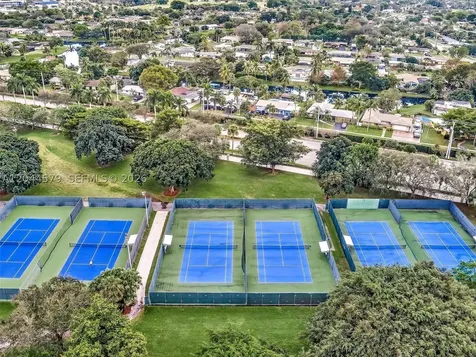 1212 SE Bahama Bend Coconut Creek FL 33066