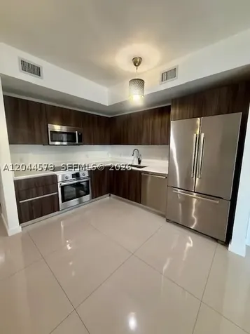488 NE 18th Street Miami FL 33132