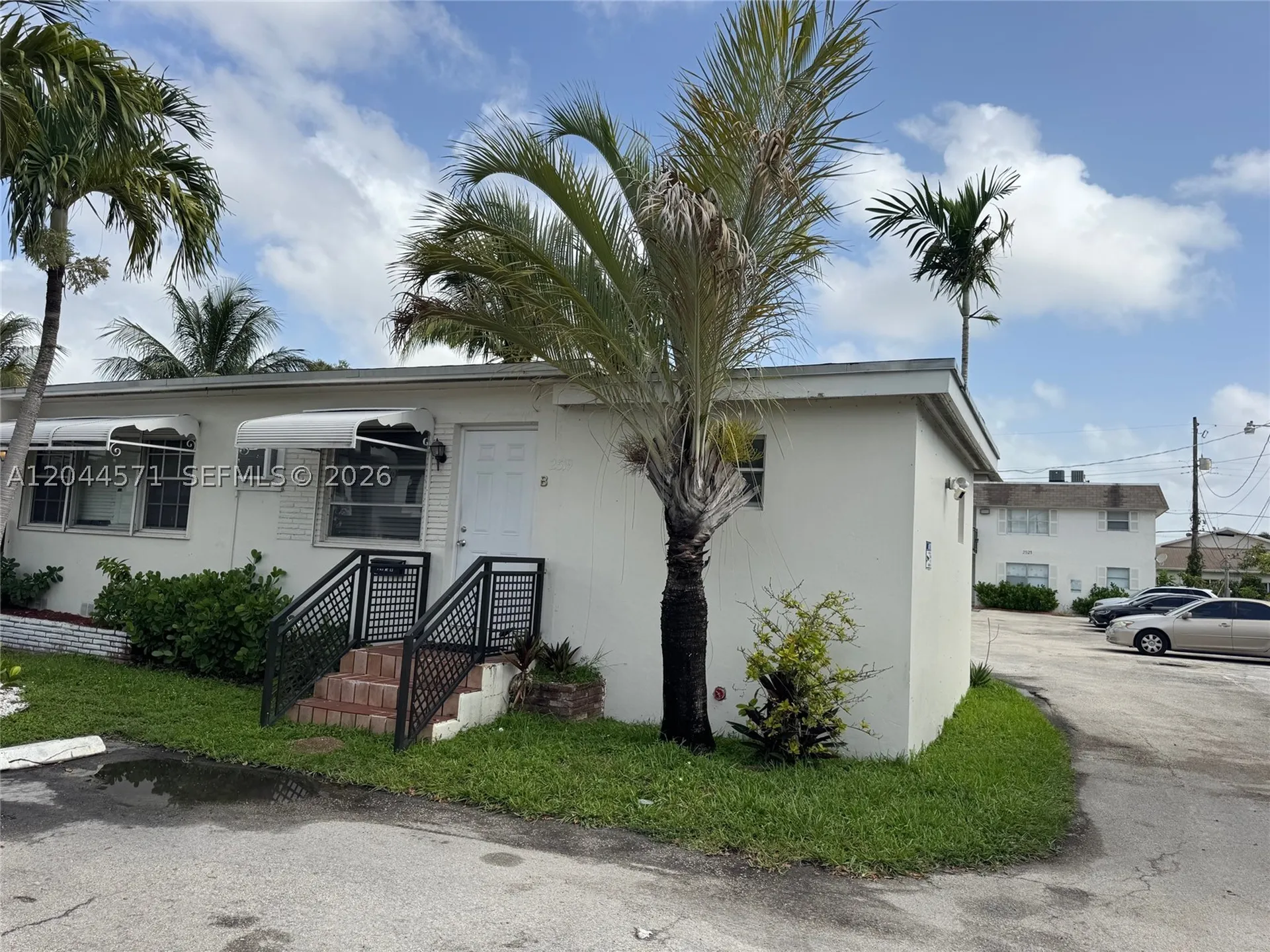 2519 Pirece Street Hollywood FL 33020-4870