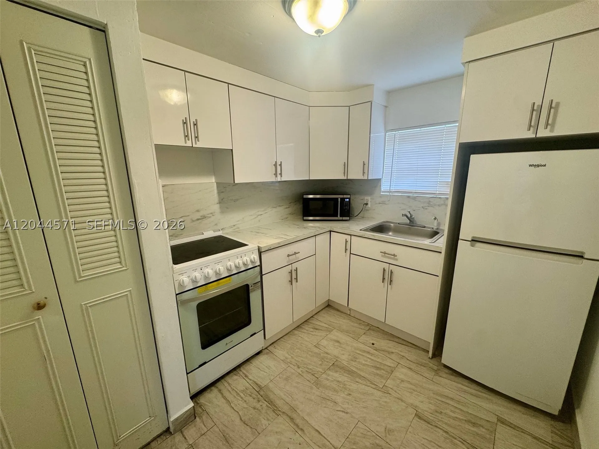 2519 Pirece Street Hollywood FL 33020-4870