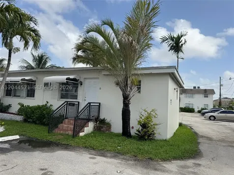 2519 Pirece Street Hollywood FL 33020-4870