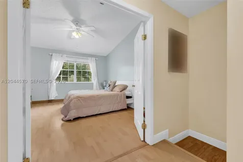 10857 NW 8th Street Pembroke Pines FL 33026