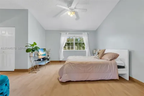 10857 NW 8th Street Pembroke Pines FL 33026