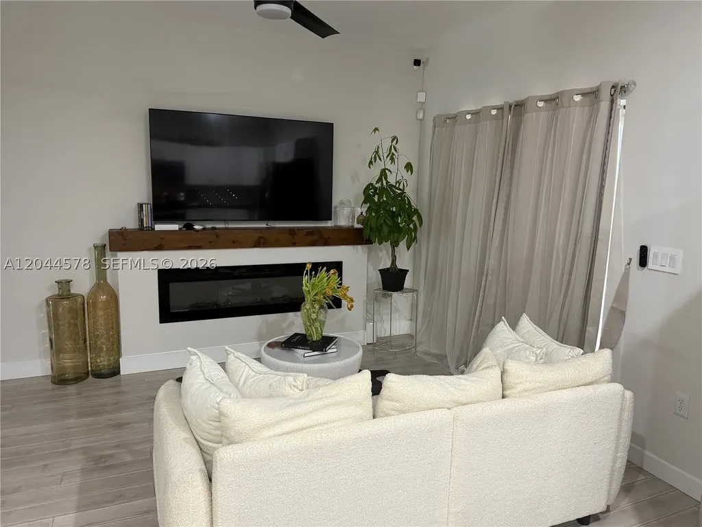 1035 NW 2nd Avenue Fort Lauderdale FL 33311