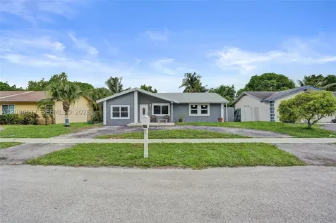7812 SW 7th Place North Lauderdale FL 33068