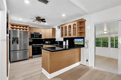 7812 SW 7th Place North Lauderdale FL 33068