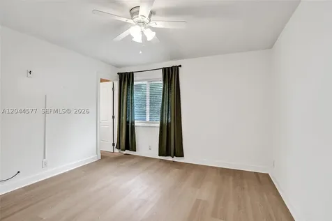 7812 SW 7th Place North Lauderdale FL 33068
