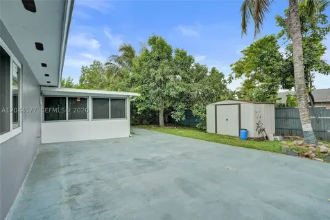 7812 SW 7th Place North Lauderdale FL 33068