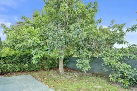 7812 SW 7th Place North Lauderdale FL 33068