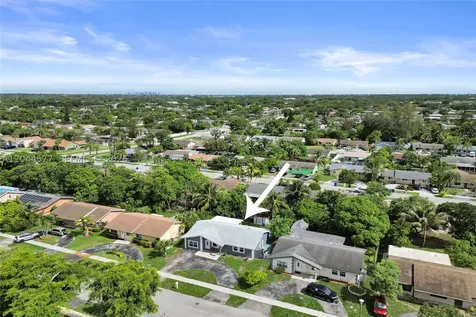 7812 SW 7th Place North Lauderdale FL 33068