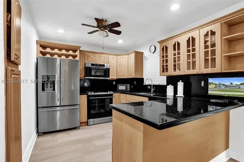 7812 SW 7th Place North Lauderdale FL 33068