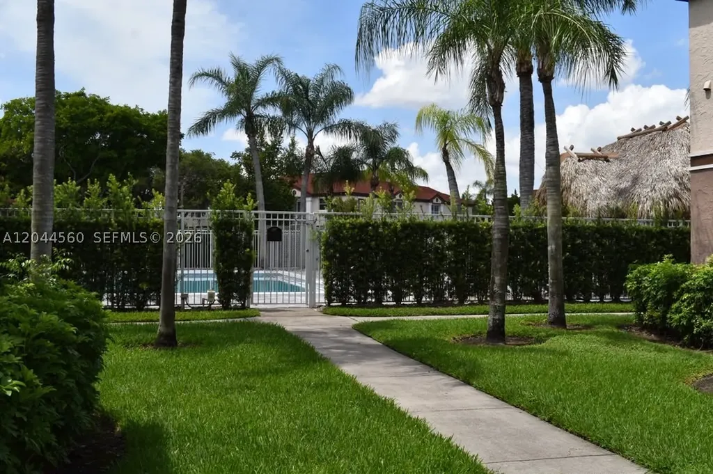 Pembroke Pines FL 33025