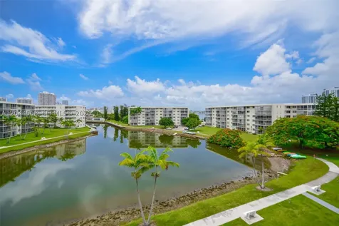 2851 Leonard Drive Aventura FL 33160