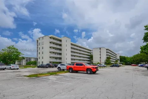 2851 Leonard Drive Aventura FL 33160