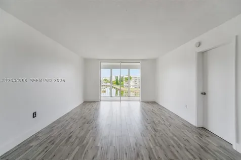 2851 Leonard Drive Aventura FL 33160