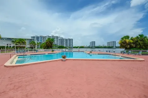 2851 Leonard Drive Aventura FL 33160