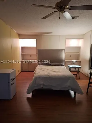 1233 SW 130 Avenue Miami FL 33184