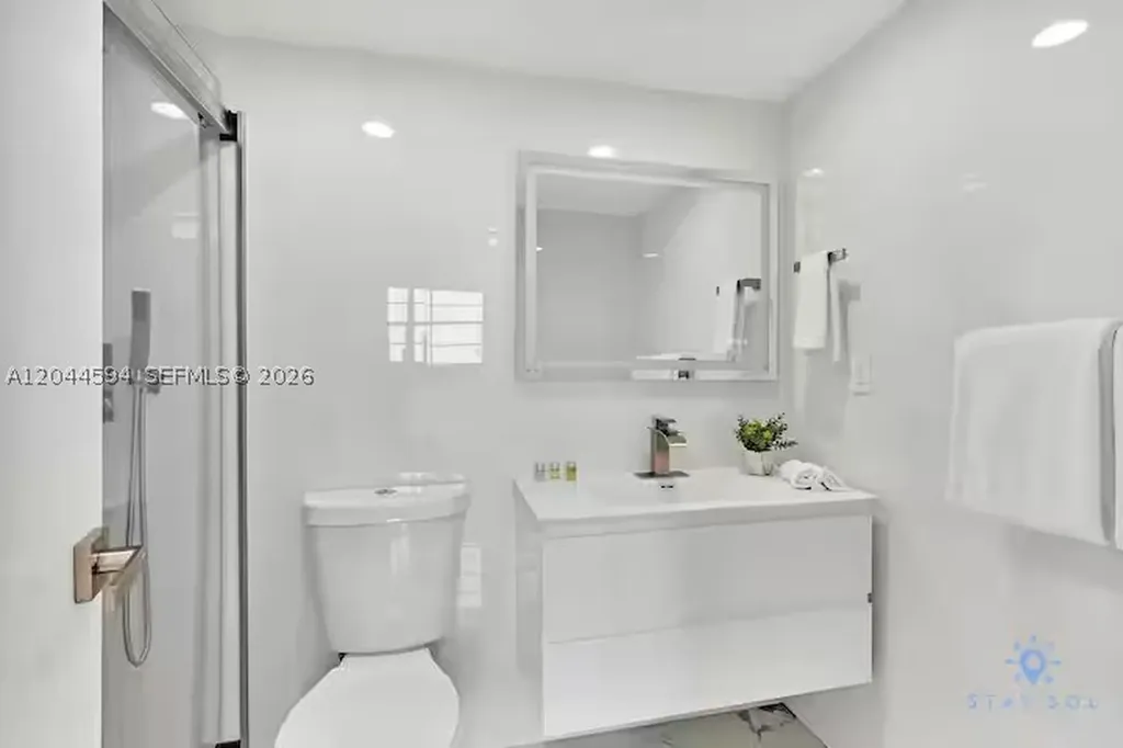 3901 S Ocean Drive Hollywood FL 33019