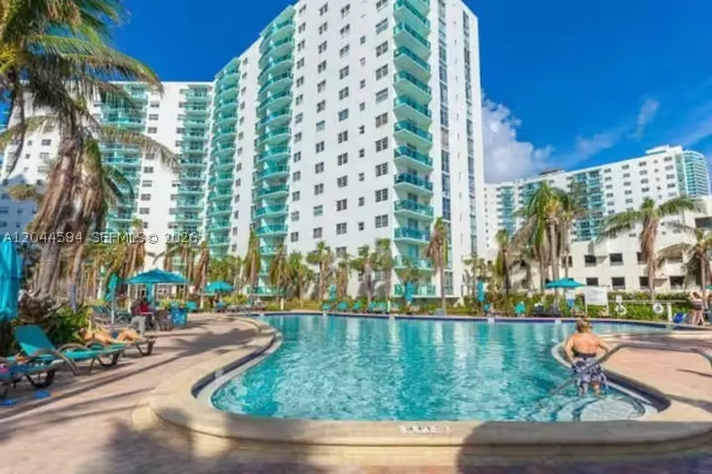 3901 S Ocean Drive Hollywood FL 33019
