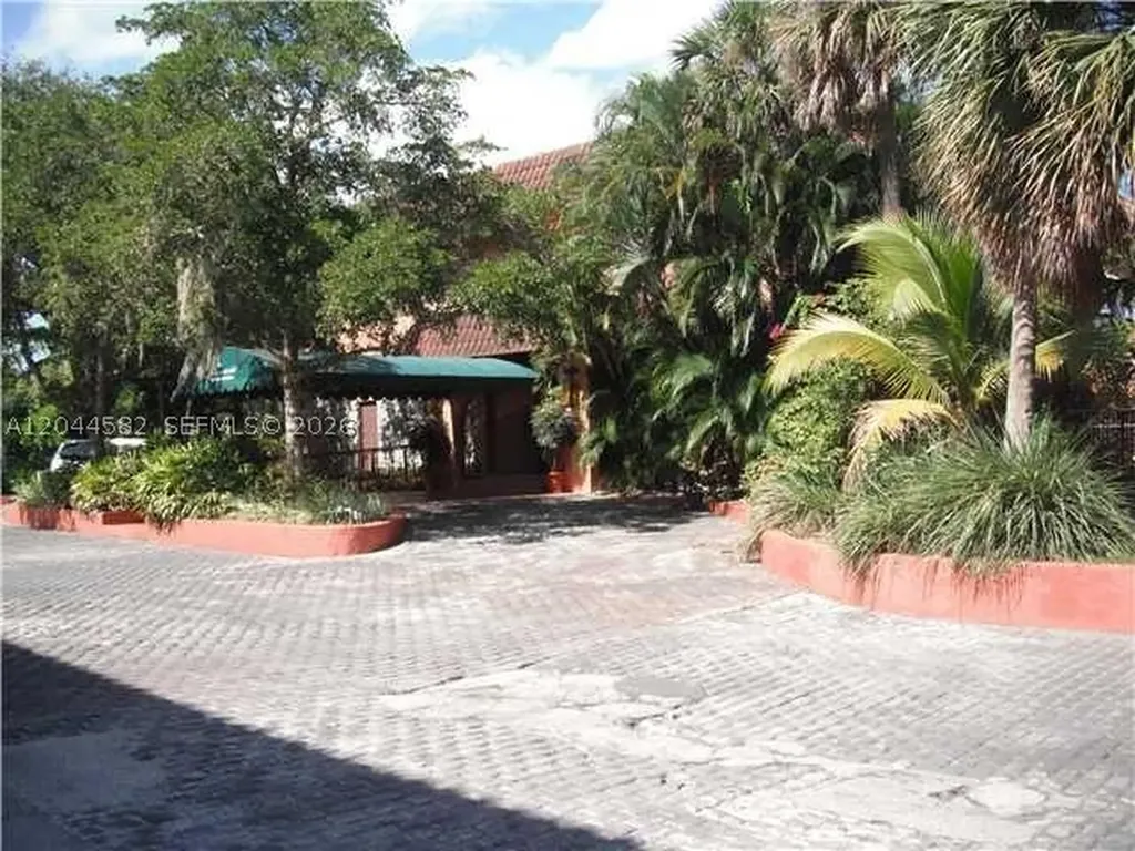 660 Tennis Club Drive Fort Lauderdale FL 33311