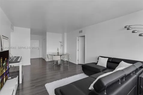 7441 Wayne Avenue Miami Beach FL 33141