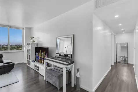 7441 Wayne Avenue Miami Beach FL 33141