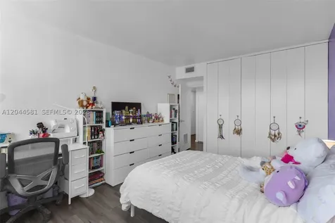 7441 Wayne Avenue Miami Beach FL 33141
