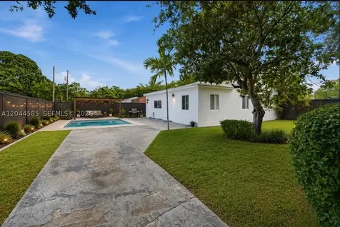 12475 NW 10th Avenue North Miami FL 33168