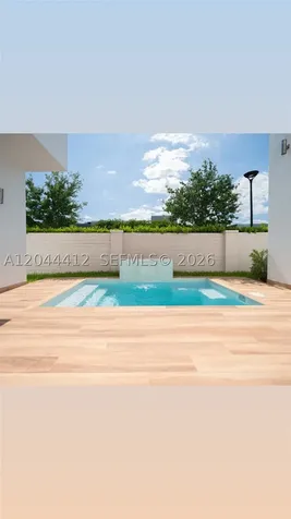 10381 NW 67th Terrace Doral FL 33178