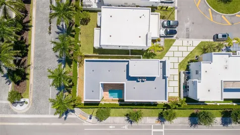 10381 NW 67th Terrace Doral FL 33178